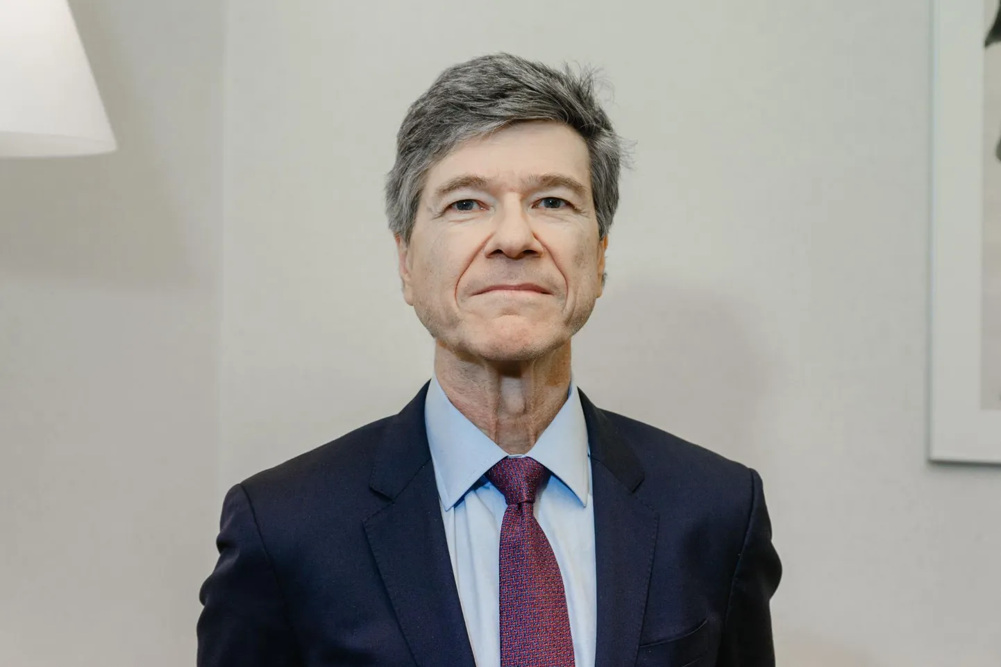 Maailma üks tuntumaid majandusteadlasi ja Eesti krooni üks loojaid Jeffrey Sachs viibis sel nädalal Tallinnas ja esines Eesti Panga juubeli puhul loenguga.