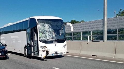 Автобус Таллинн-Петербург попал в тяжелое ДТП: погибли двое, шестерых госпитализировали