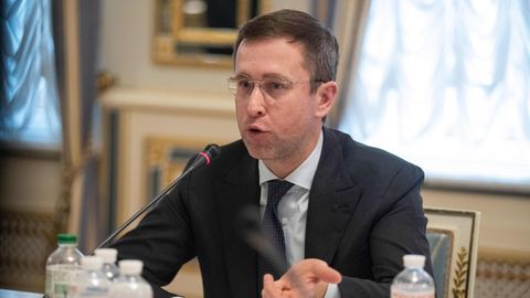 KOHALIK VAADE ⟩ Ukraina peaministriks saab kogenud kriisijuht