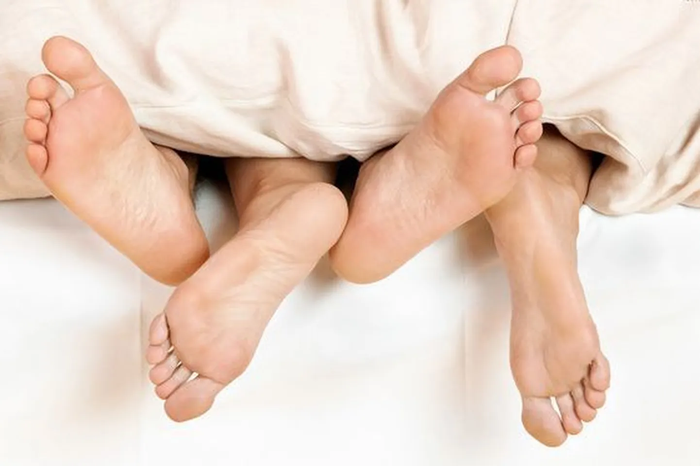 Uuring: intelligentsed naised naudivad seksi rohkem
