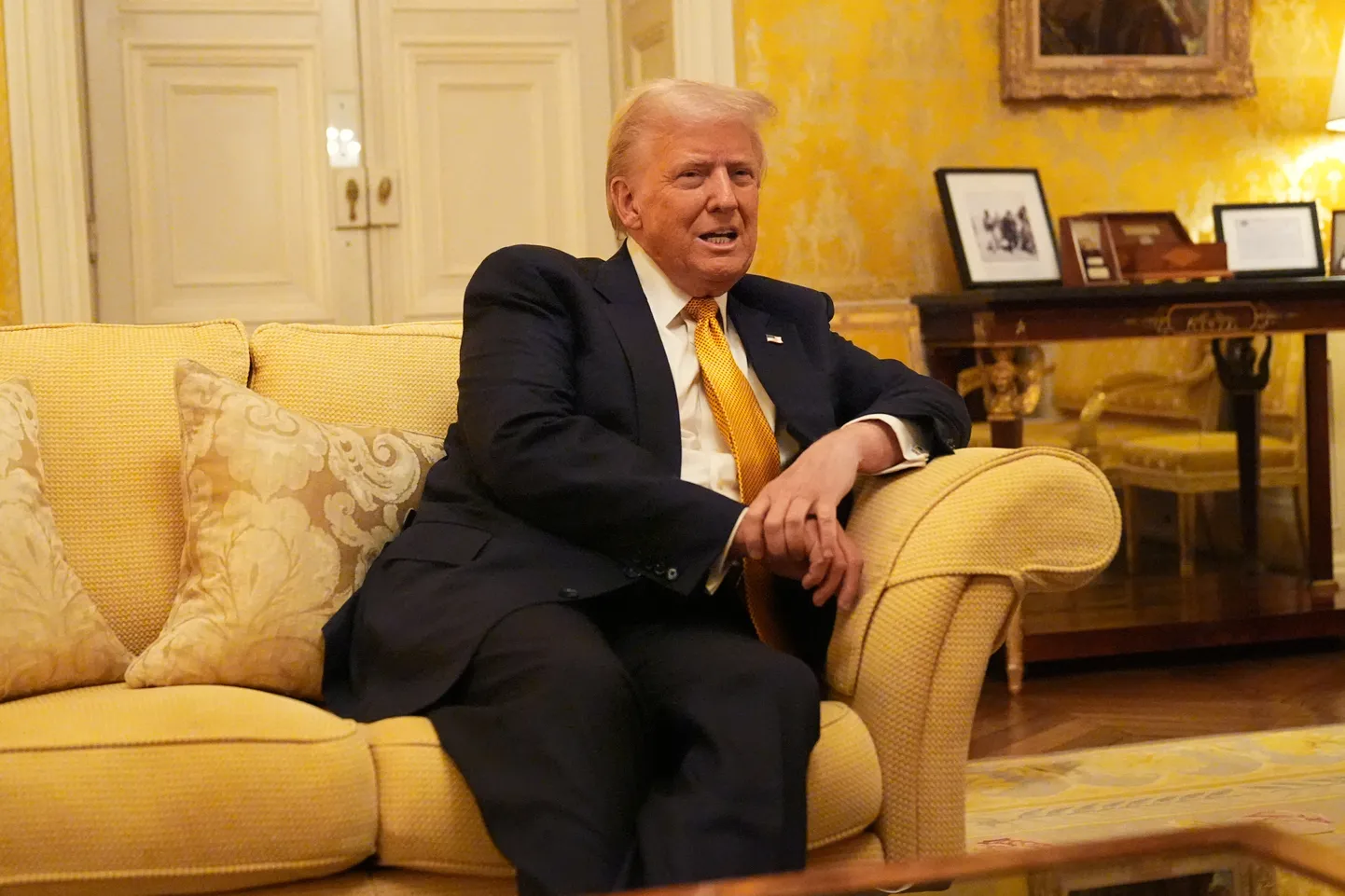 USA presidendiks valitud Donald Trump kohtumisel prints Williamiga Briti suursaadiku residentsis Pariisis 7. detsembril.