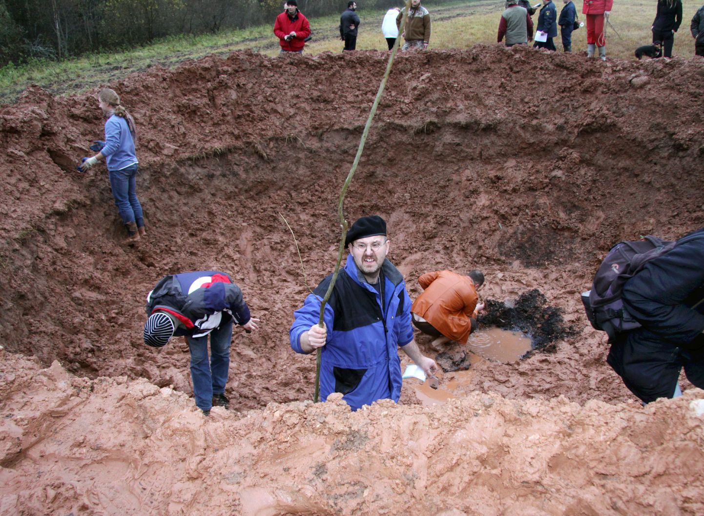 Lätis Mazsalaca lähedal asuvat "meteoriidikraatrit" uurisid spetsialistid.