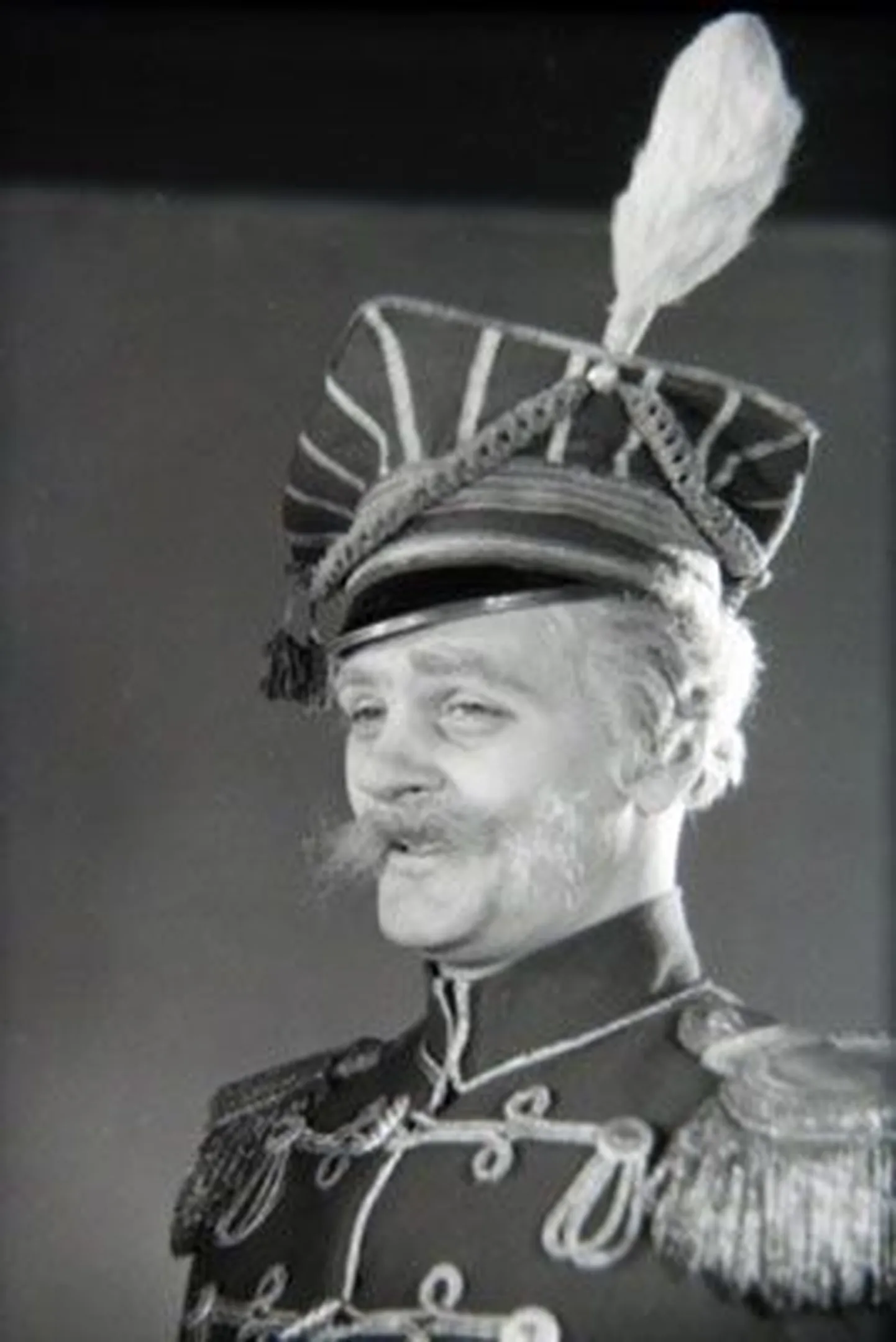 Юрий Яковлев на сцене театра им.Вахтангова.