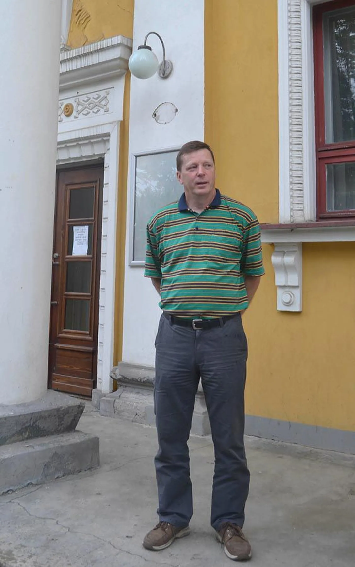 Ida-Virumaalt Viljandisse kolinud Andres Kallavus on siinset spordikooli juhatanud kolm nädalat ja suuri muudatusi selle ajaga teinud pole.