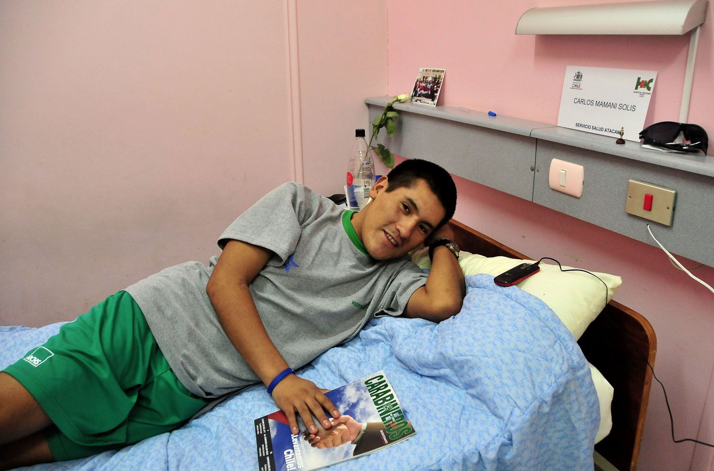 Boliivlasest kaevur Carlos Mamani haiglapalatis.