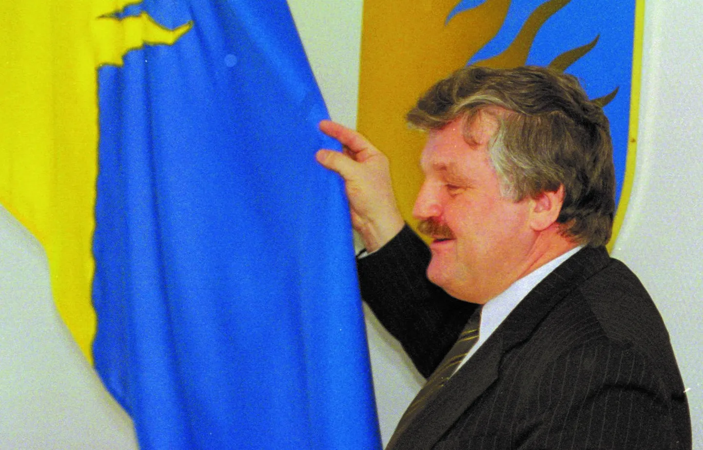 Valeri Korb on valitsenud Kohtla-Järvet väikeste pausidega alates 1996. aastast, mil ta tegi võimule saades linnavalitsuses kaadrite seas suurpuhastuse.