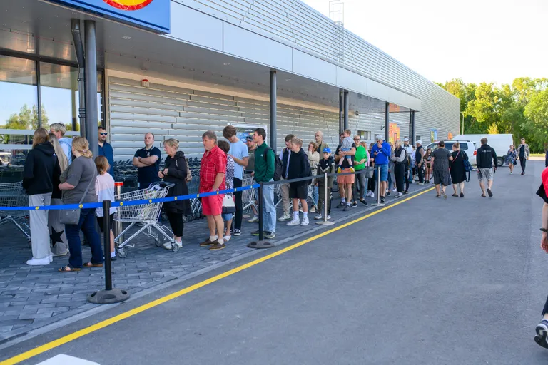 Kuressaare Lidli avamine.