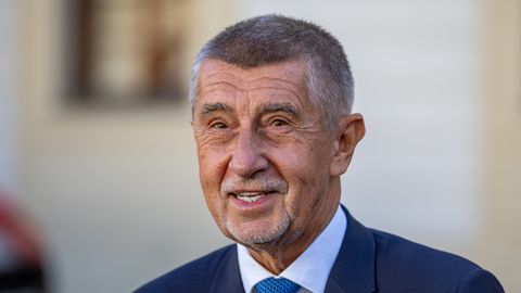 Zaharova opozarja na posledice dobave Tomahawkov Ukrajini, Babiš pa zavrača financiranje orožja