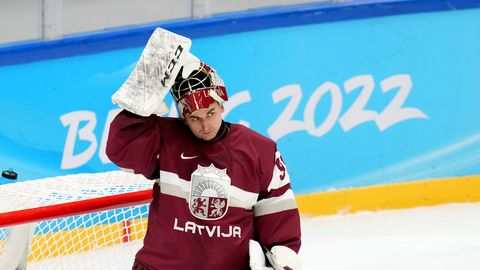 Хоккеисту Калниньшу, игравшему в России, могут аннулировать тренерский сертификат