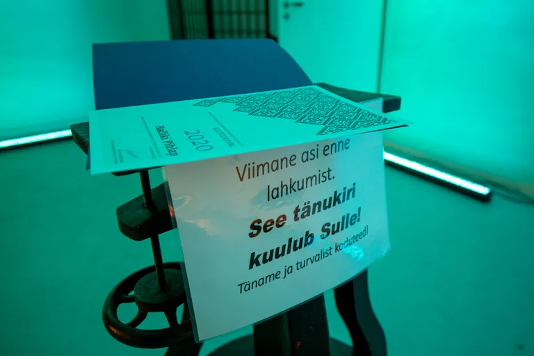 Hajutatult ja vaikselt, reegleid järgides.