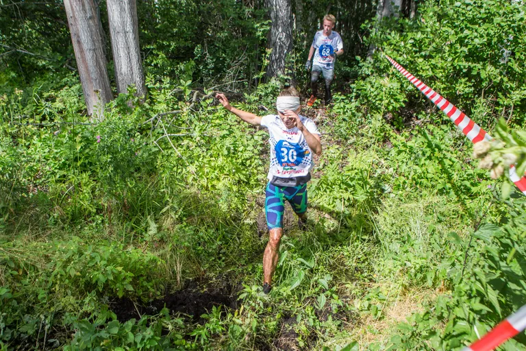 Mmm….mudakraav! Tavaline asi teel, sumaki sisse ja hooga läbi.