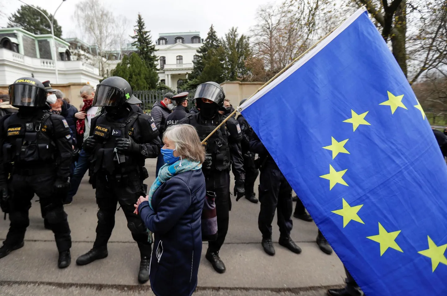 Meeleavaldaja Prahas Venemaa saatkonna juures.