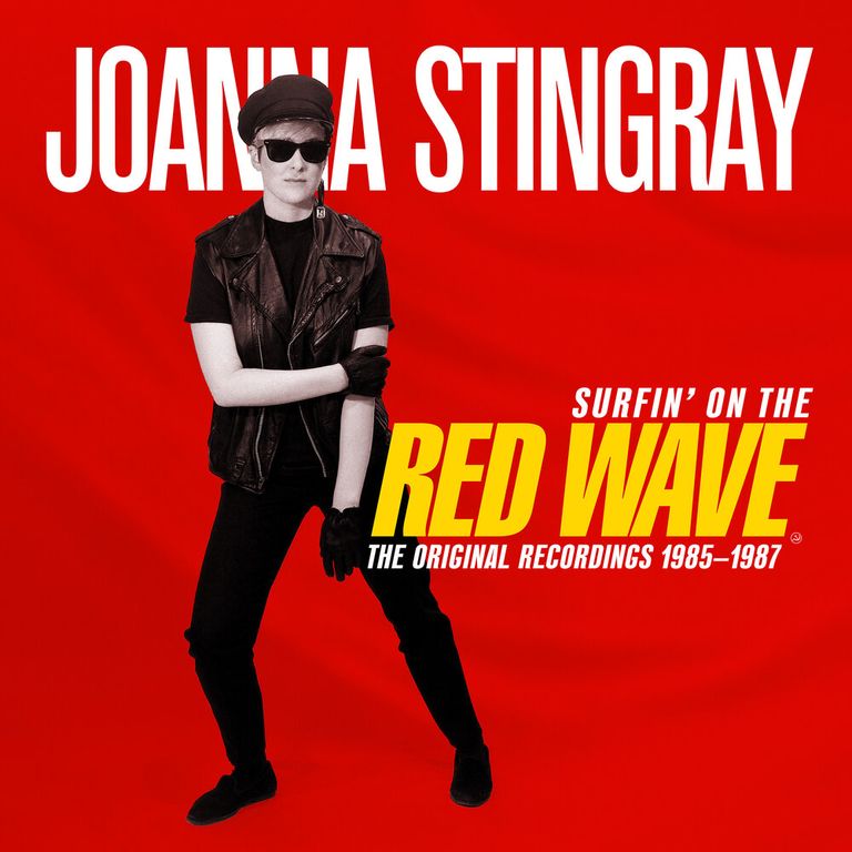 Обложка альбома Джоанны Сингрей Surfin' on the Red Wave. The Original Recordings 1985-1987 (2022).