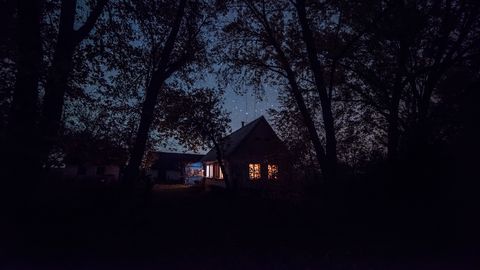 METALLNUIAGA RAUGALE PÄHE ⟩ Kolm noorukit korraldasid Sakas tõelise terrorisügise