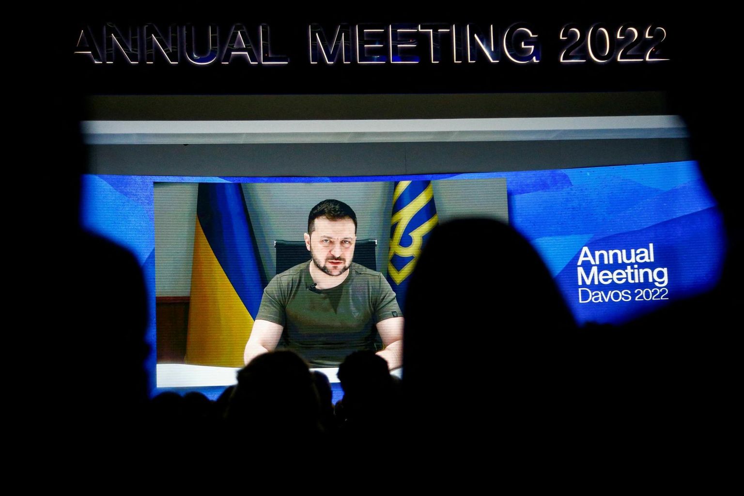 Ukraina president Volodõmõr Zelenskõi kõneles eile videosilla vahendusel Davosi majandusfoorumile kogunenud maailma äri- ja poliitilise eliidi esindajatele. 