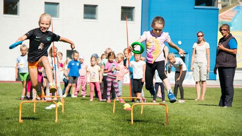 MIHKEL LEES ⟩ Laste liikuma saamiseks tuleb ühiskonnal teha need viis sammu