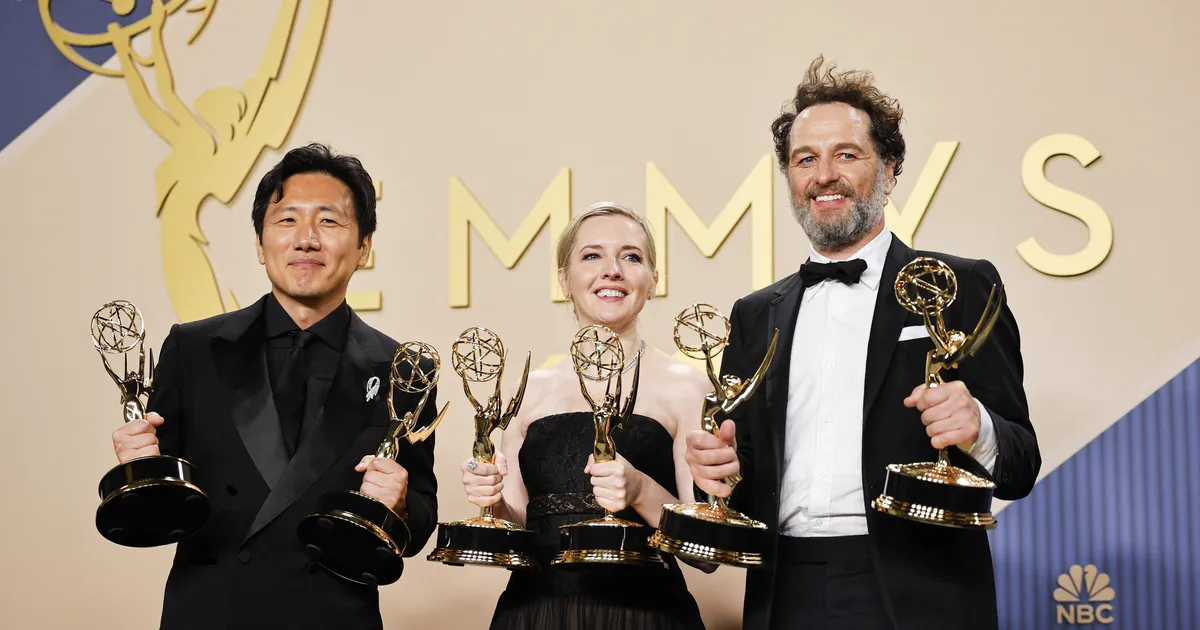 AASTA PARIMAD TELESARJAD ⟩ Emmy auhindadel riisusid koore väikelinnapõnevik ja karm haiglasari