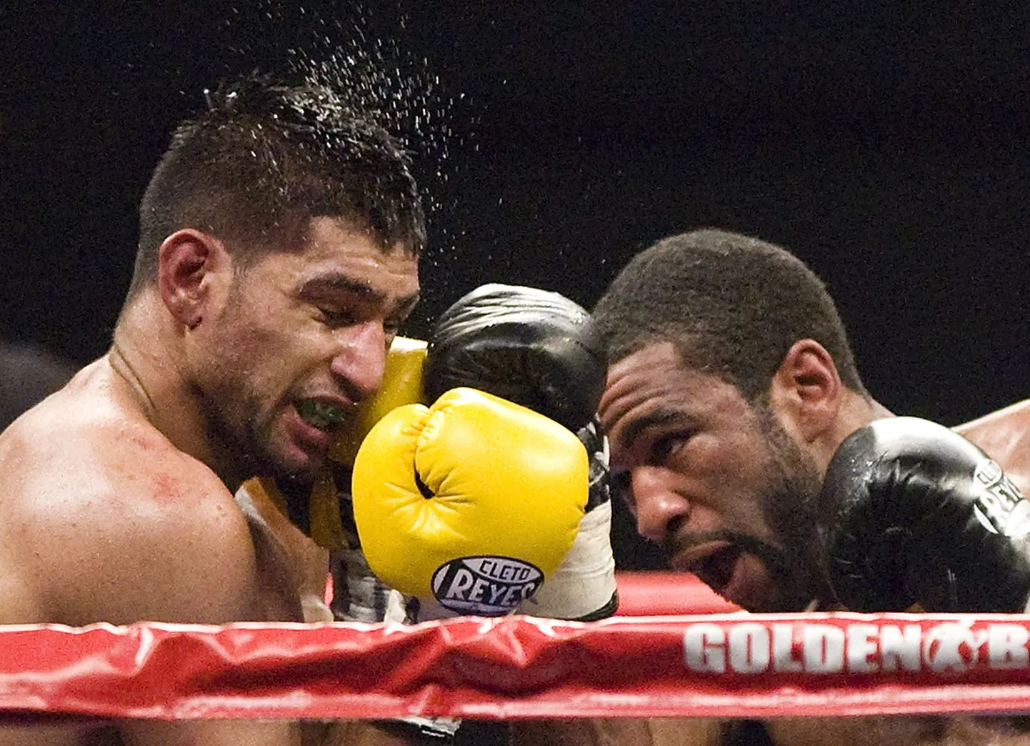 Lamont Peterson ja Amir Khan.