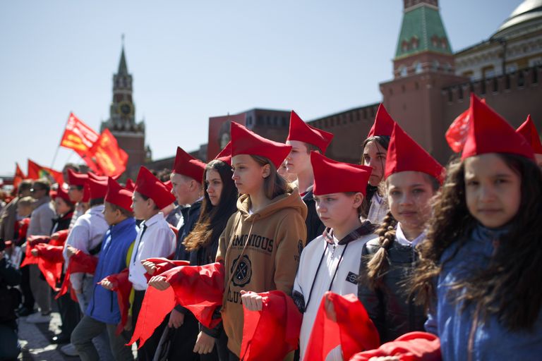 Venemaal tähistati mais 2022 pioneeriorganisatsiooni 100. aastapäeva. Pildil lapsed 22. mail 2022 Moskvas Punasel väljakul