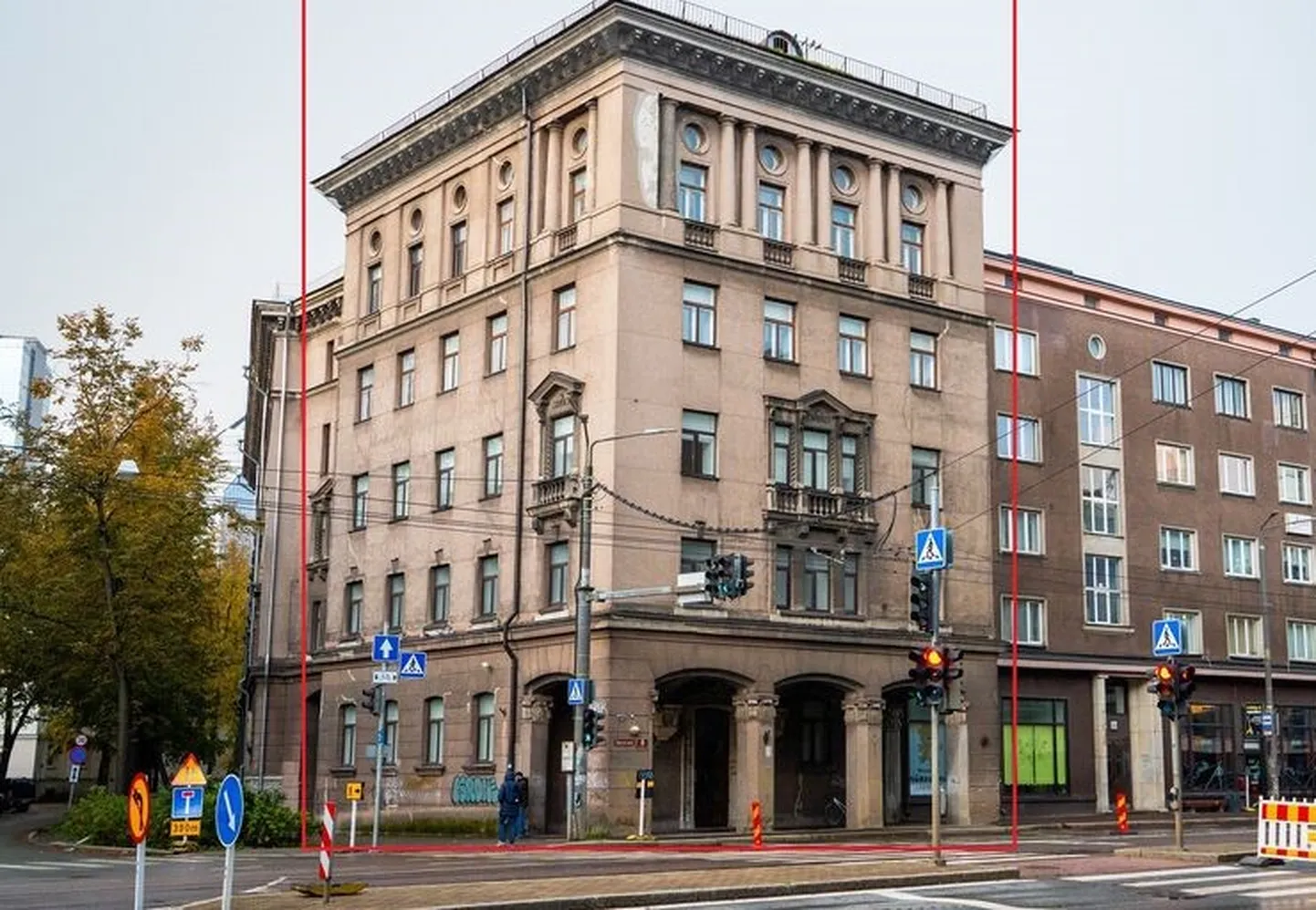 Офисное здание по адресу Нарское шоссе, 8.