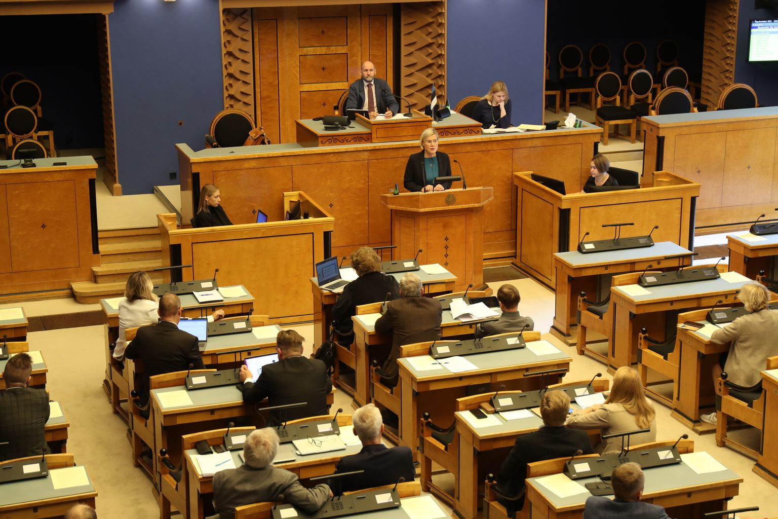 Õiguskantsler Ülle Madise teeb riigikogus aasta tegevustest ülevaate.