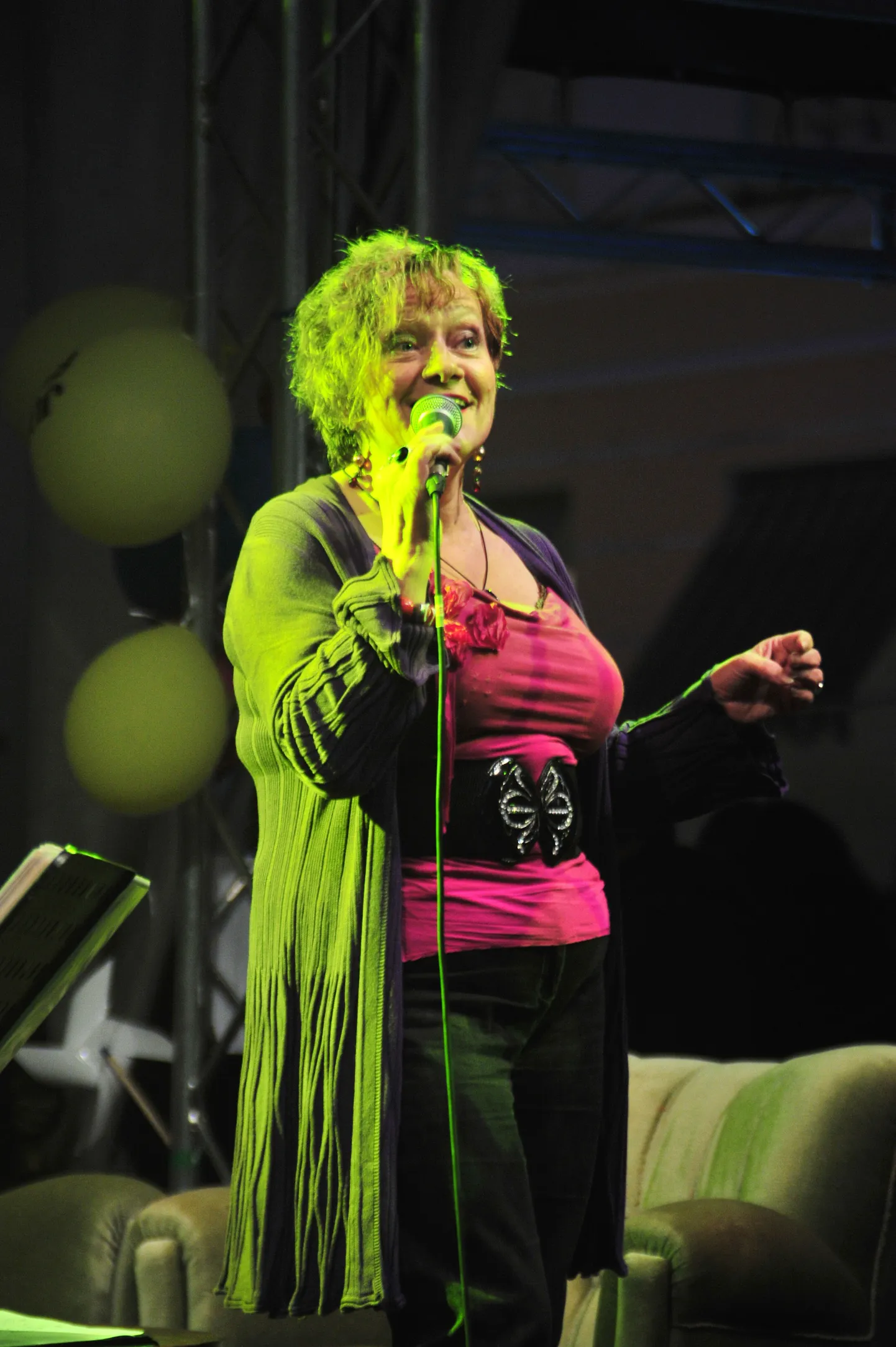 Silvi Vrait.