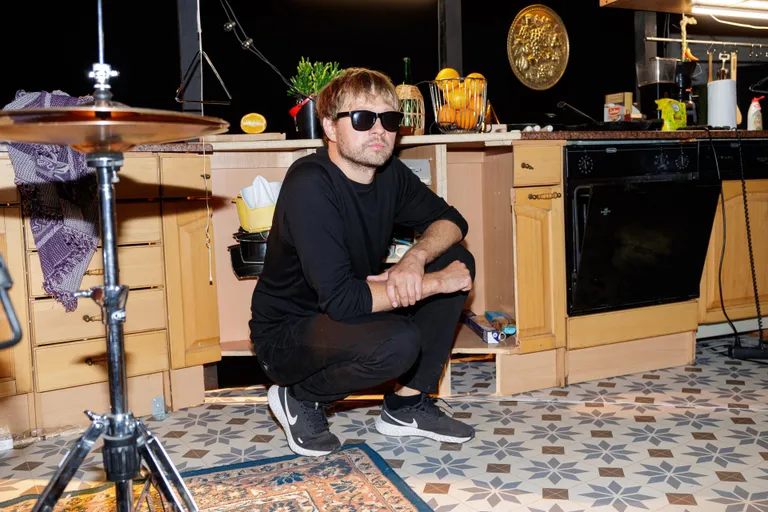 Lavastaja Lauri Lagle kutsub publikut teatrisse kogema ja mõtlema. Vastused saavad sündida vaatamise tulemusena vaatajas endas. FOTO: