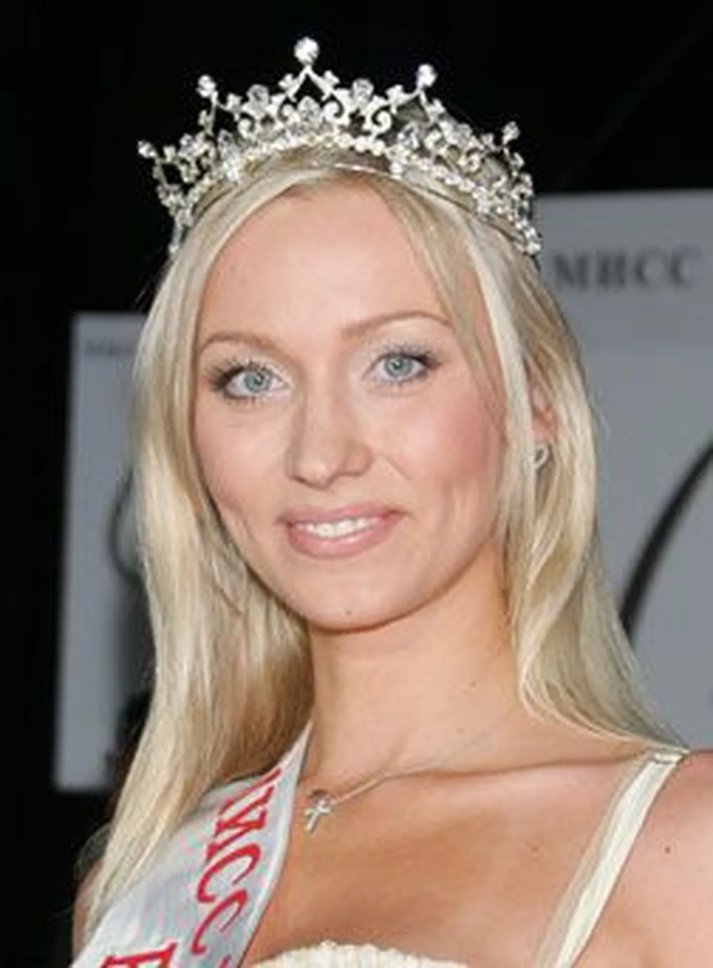 Анна Литвинова
