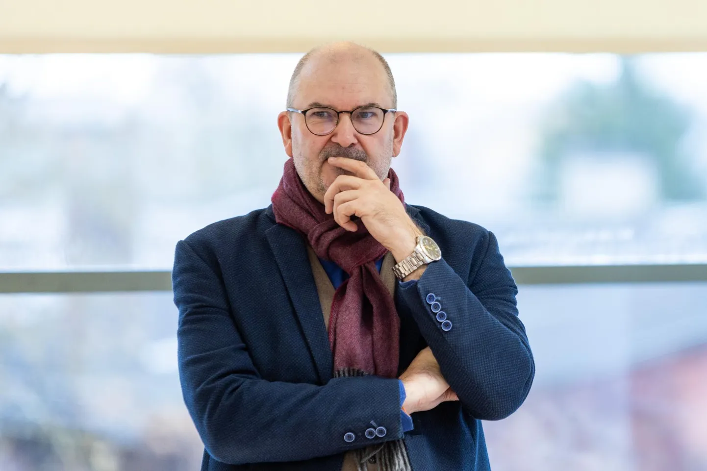 Eesti 200 ridadesse kuuluv Ando Kiviberg on suvest saadik kuulunud ka riigikogu ridadesse. Igapäevased julgeolekuraportid hoiavad tema kinnitusel riigikogulaste meele tõsise.