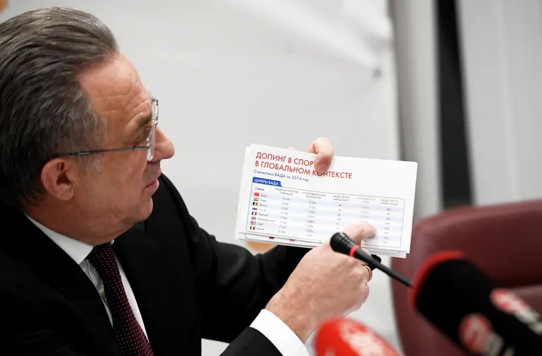 «Doping spordis globaalses kontekstis»: pole raske aimata, mida Vitali Mutko püüab sellist pealkirja kandva paberi abil ajakirjanikele selgitada.