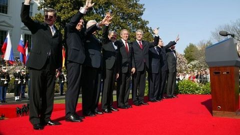 TÄNA AJALOOS ⟩ Eesti liitus NATO'ga