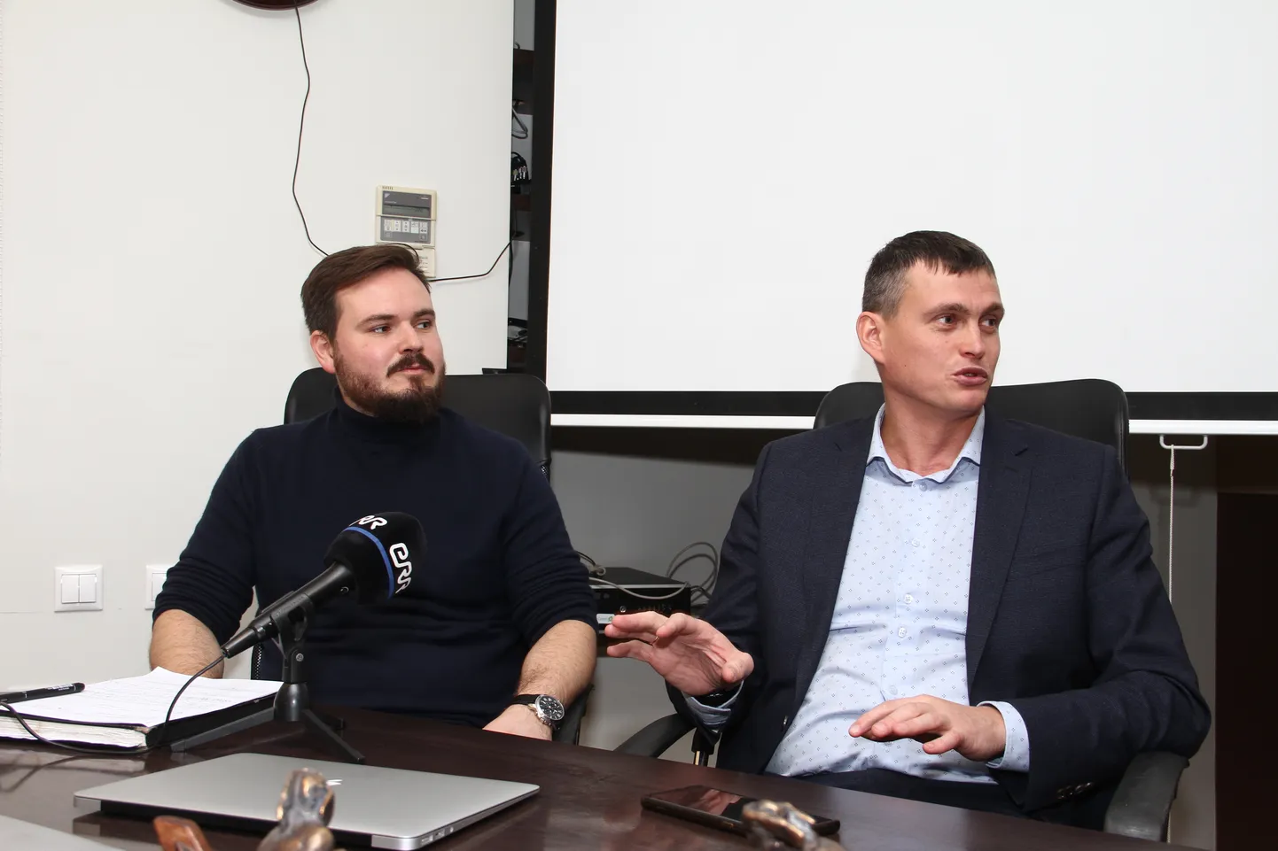 Городской архитектор Нарвы Иван Сергеев (слева) и вице-мэр Алексей Евграфов.
