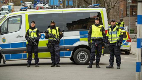 Stockholmi eeslinnas tulistati nelja inimest, kellest üks suri