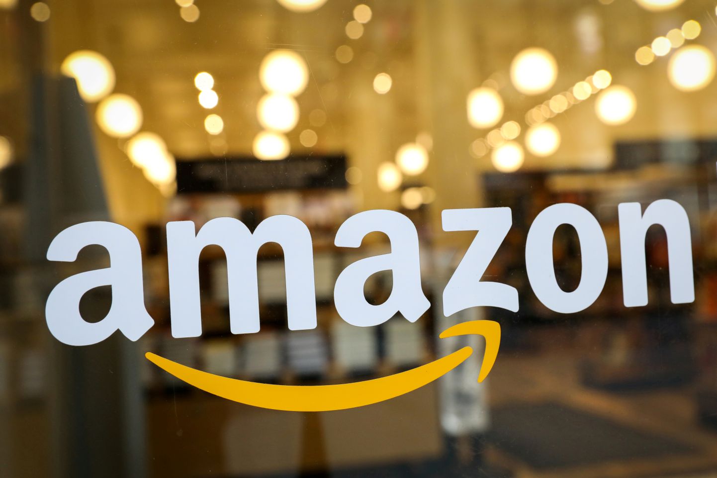 Американский гигант интернет-торговли Amazon.