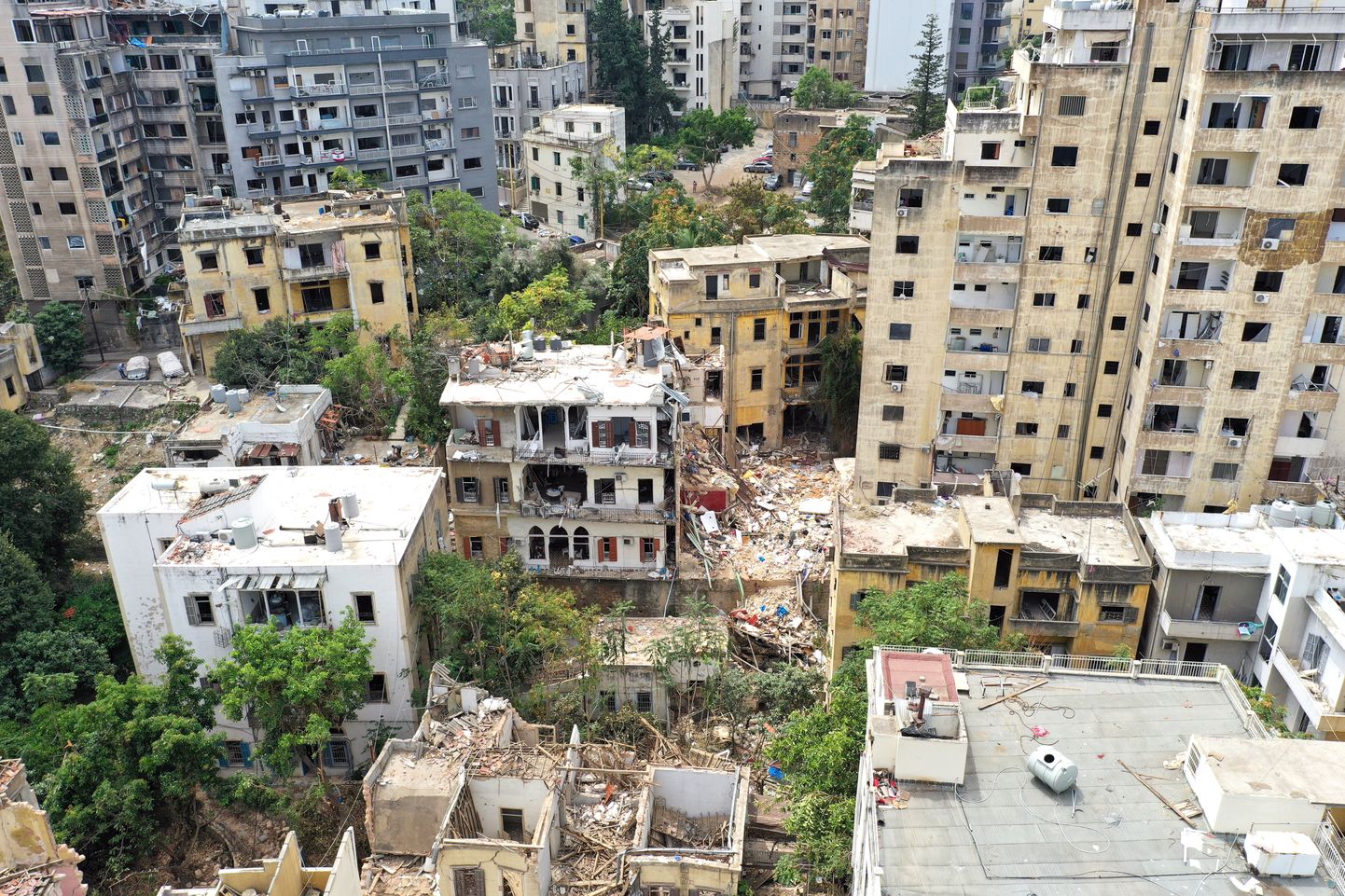 Beirut purustuste järel.