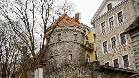 Жизнь в Старом городе: романтическое убежище Рапунцель в башне крепостной стены