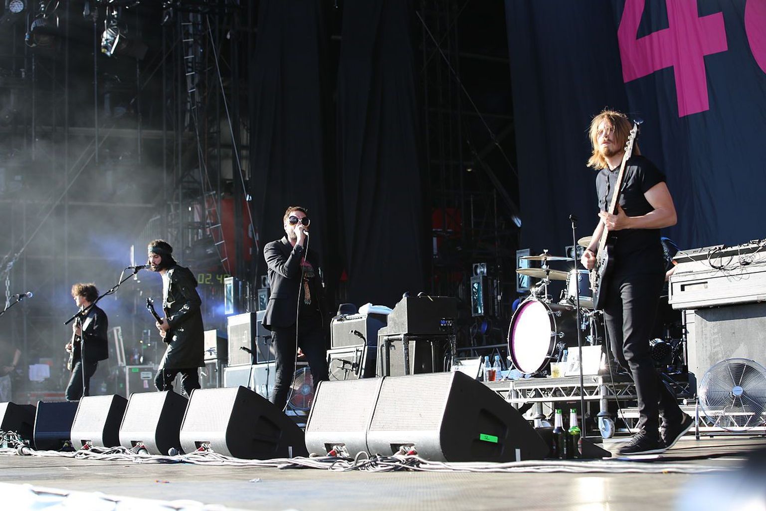 Kasabian esinemas Rock am Ring festivali laval 2014. aastal.