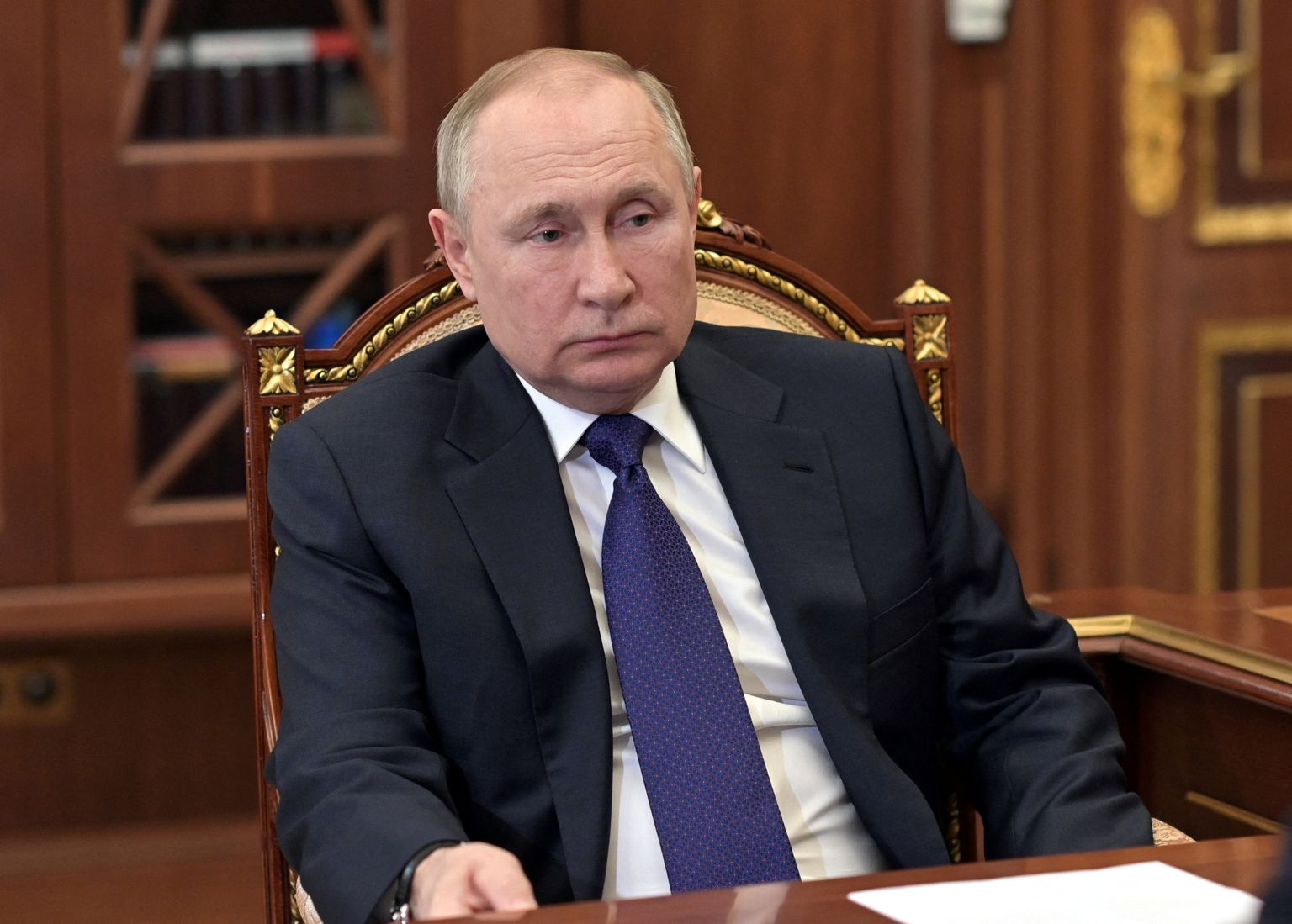 Venemaa president Vladimir Putin 1. märtsil 2022 Moskvas Kremlis, kus ta kohtus Peterburi linnapea Aleksander Begloviga
