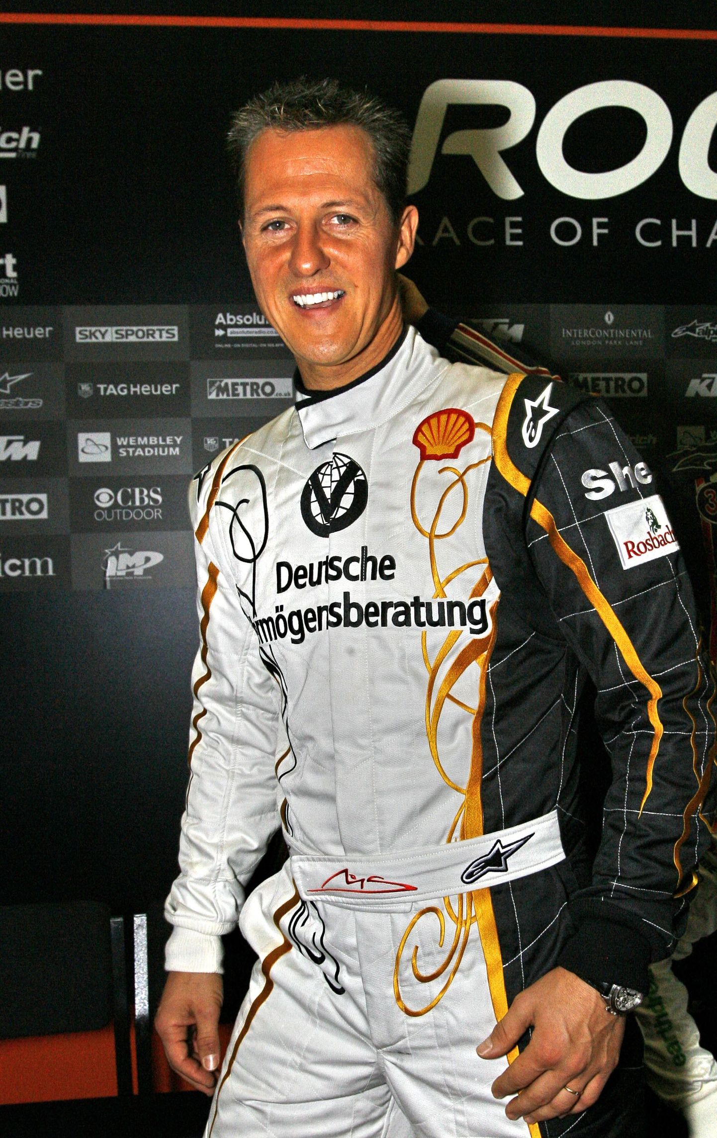 Supermeistrite võidusõit ja pildil on Michael Schumacher