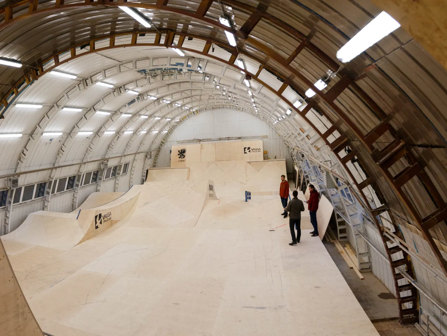 Tuur jõuab ka Valga skatehalli.