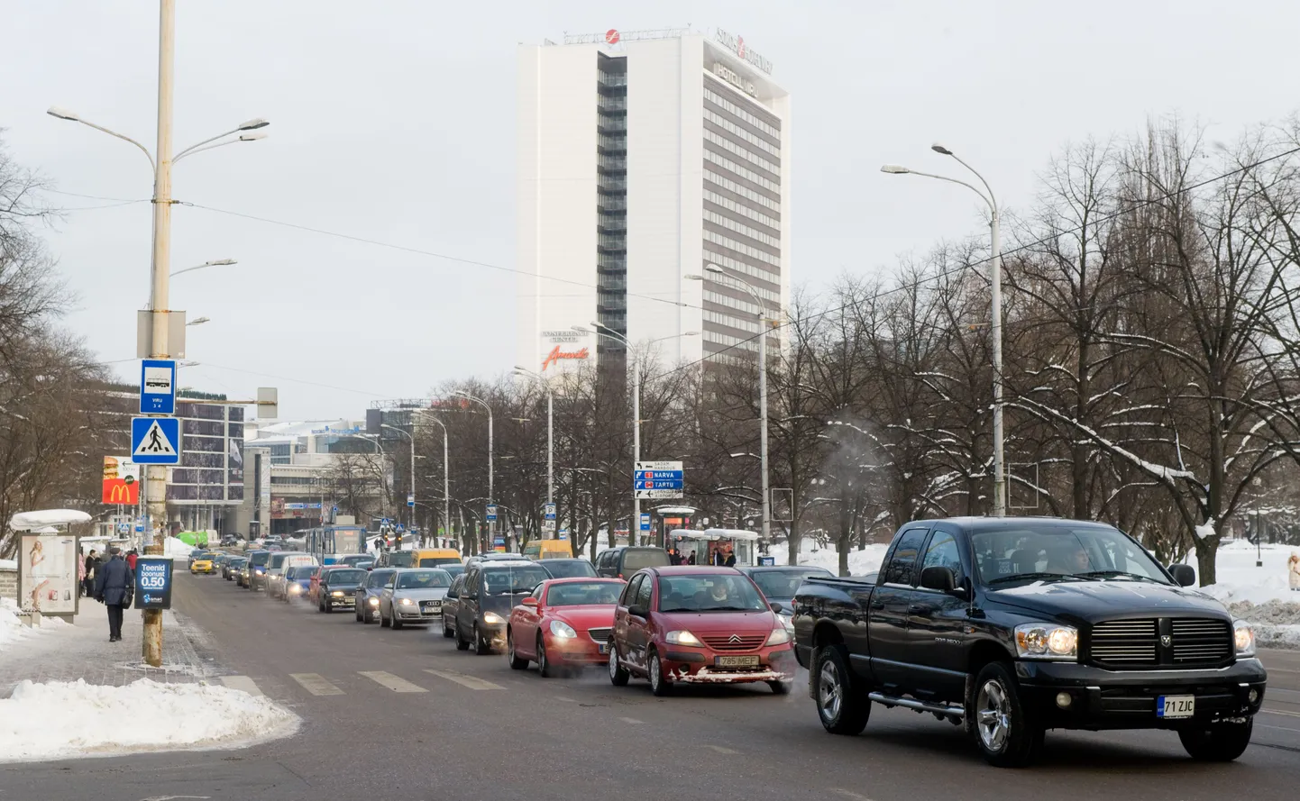 Kiirusepiirangu vastased väidavad, et piirkiiruse alandamine põhjustab liiklusummikuid.