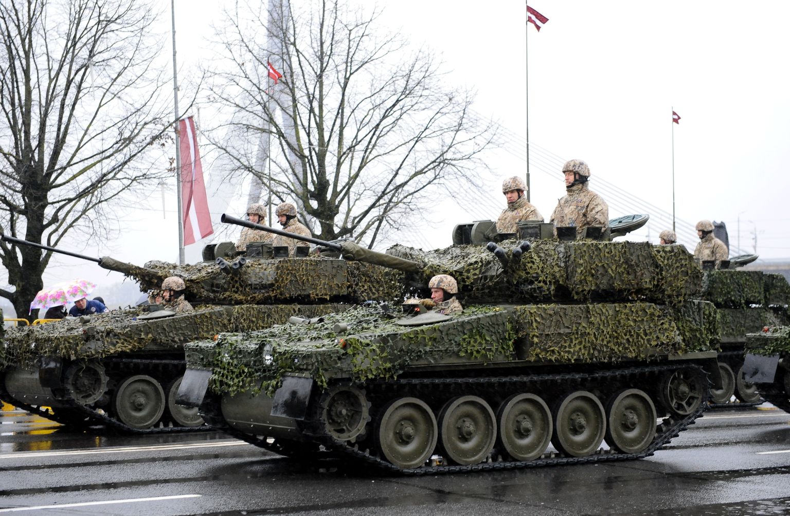 Практически техники. Фотографии военной техники. Латвийская Военная техника. Армия Латвии Военная техника. Армия Латвии техника.