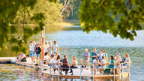 Nägemisraskustega inimesed panevad end Pühajärves proovile